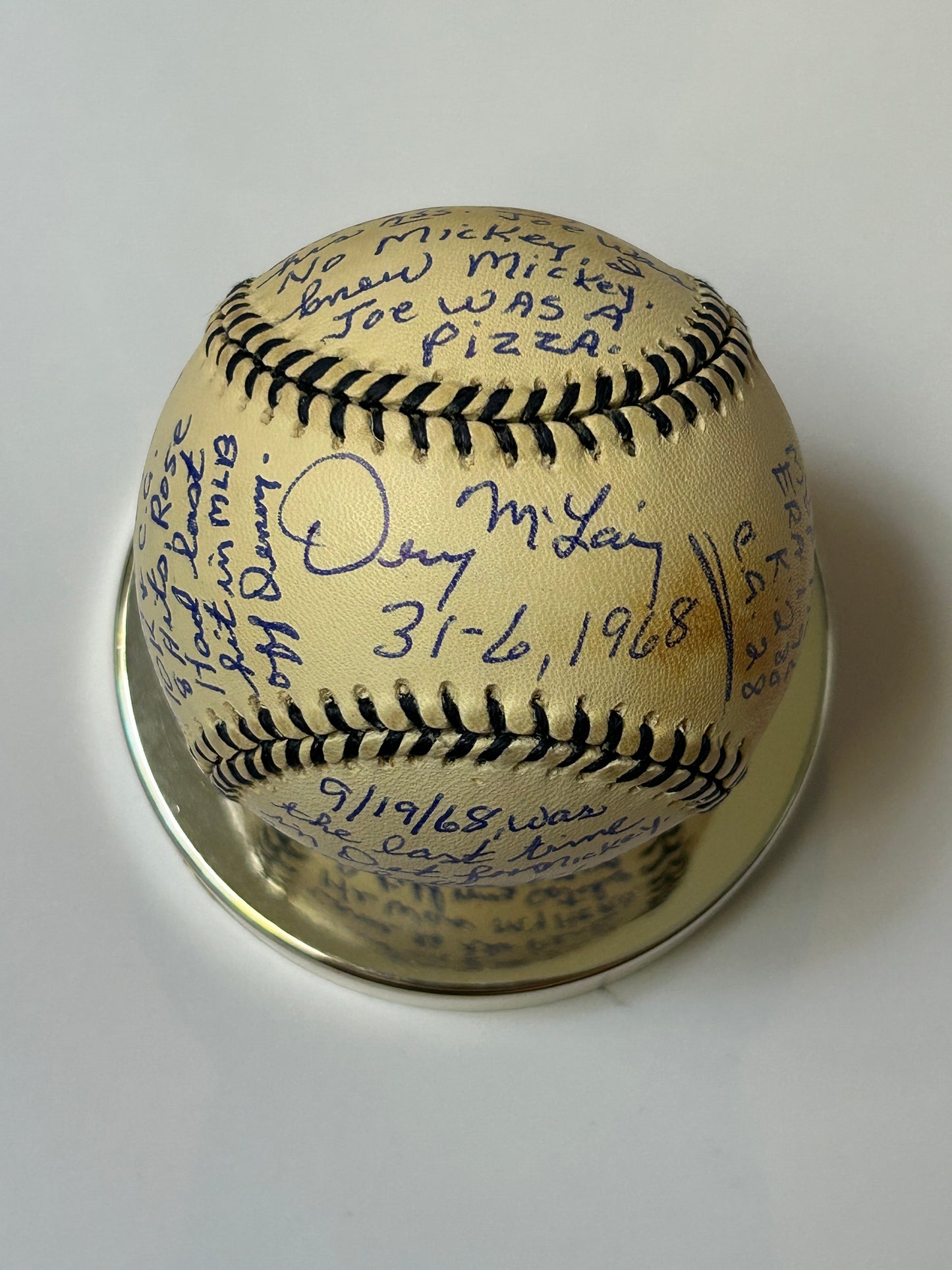 Gift of 535 HR on Mickey Mantle Commemorative Logo Baseball